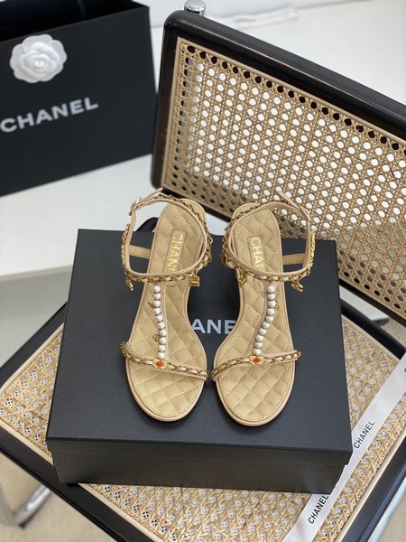 Chanel Classic metal leather slides