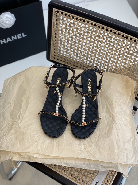 Chanel Classic metal leather slides