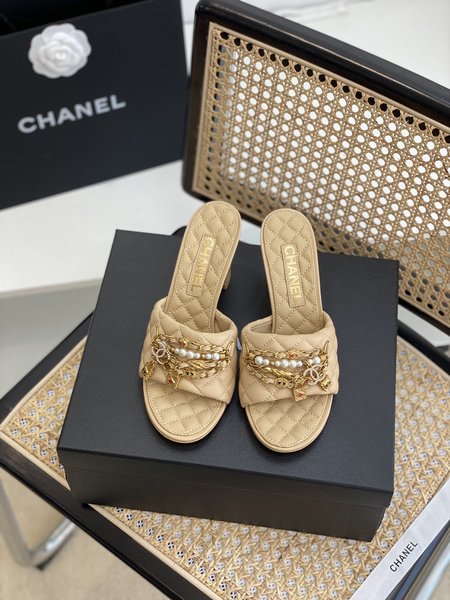 Chanel Classic metal leather slides