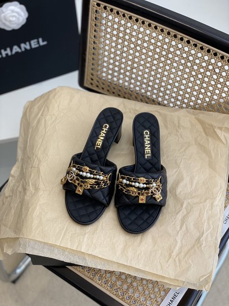 Chanel Classic metal leather slides