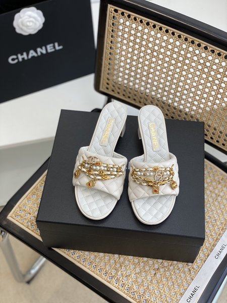 Chanel Classic metal leather slides