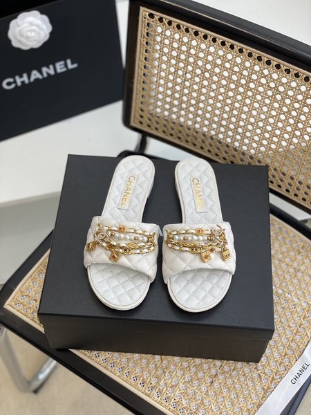 Chanel Classic metal leather slides