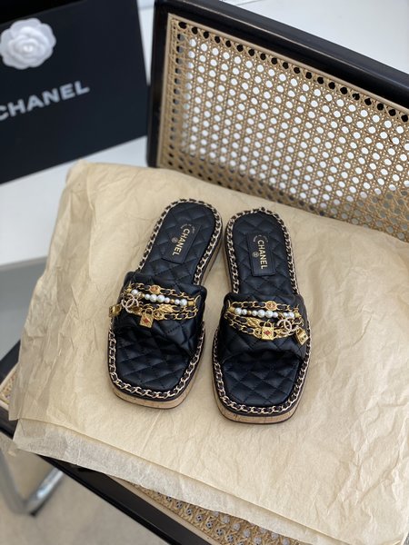 Chanel Classic metal leather slides