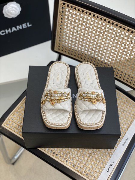 Chanel Classic metal leather slides