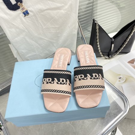 Prada 3D embroidery shoes