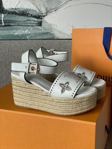 Louis Vuitton Straw WedGes sandal L