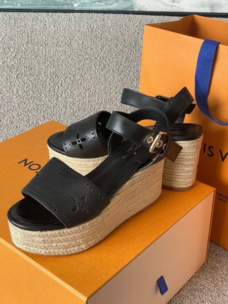 Louis Vuitton Straw WedGes sandal L