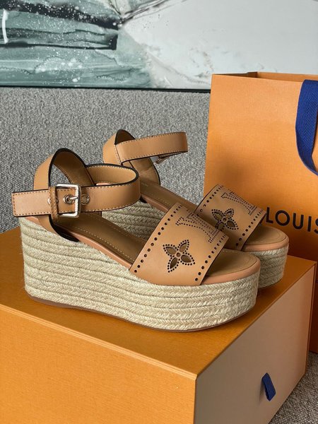 Louis Vuitton Straw WedGes sandal L