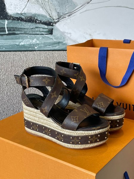 Louis Vuitton Straw WedGes sandal L