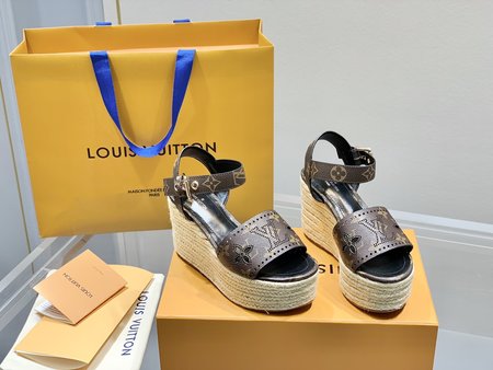 Louis Vuitton Straw WedGes sandal L