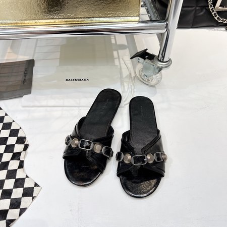 Balenciaga Metal slipper silhouette hardware