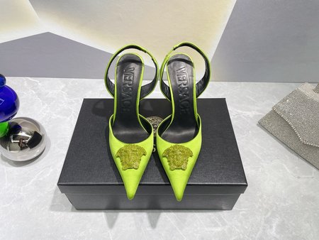 Versace back space ladies shoes