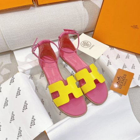 Hermes H flat sandals