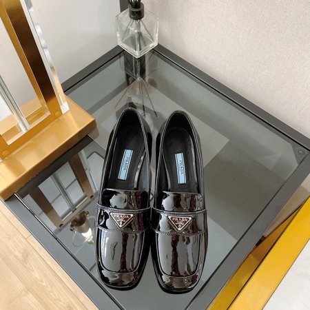 Prada Chunky heel Mocaini TrianGolo patent leather loafers