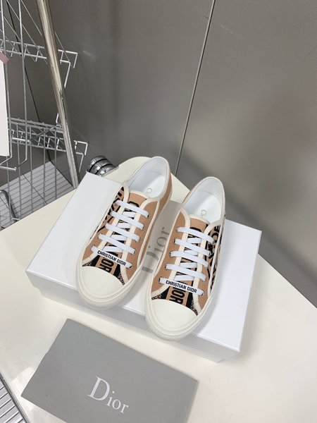 Dior Classic Embroidered Casual White Shoes