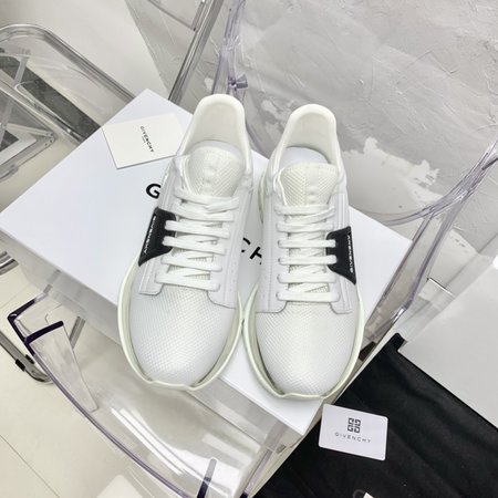 Givenchy Sqectre jogging shoes