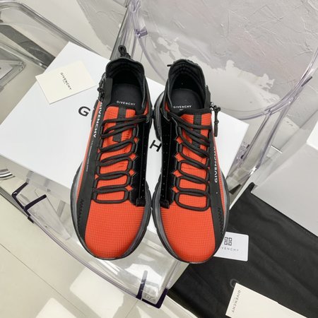 Givenchy Sqectre jogging shoes