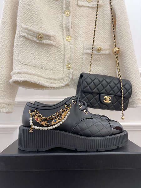 Chanel Retro Diamond Chain Shoes