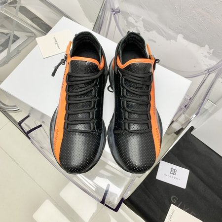 Givenchy Sqectre jogging shoes