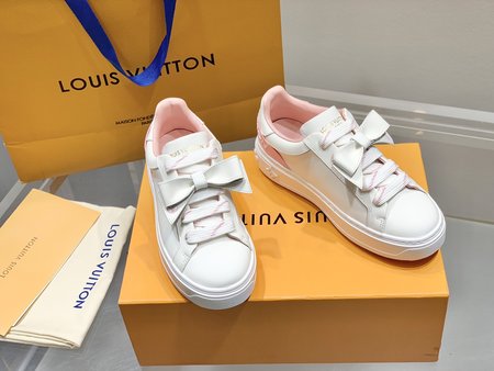 Louis Vuitton L bowknot white shoes