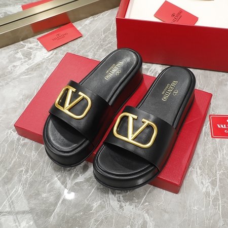 Valentino Thick sole series slippers