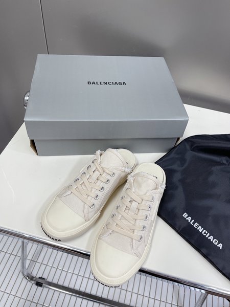 Balenciaga classic medieval style canvas shoes