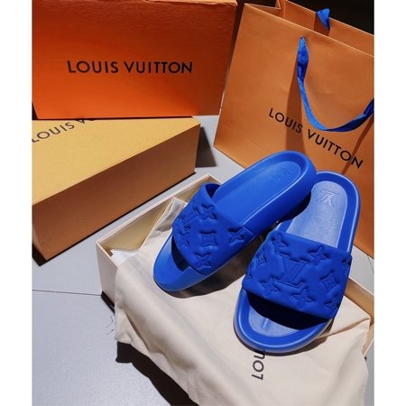 Louis Vuitton Waterfront slippers