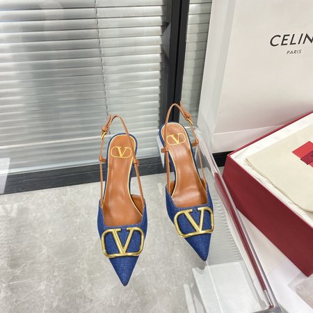 Valentino VT big V buckle sandals