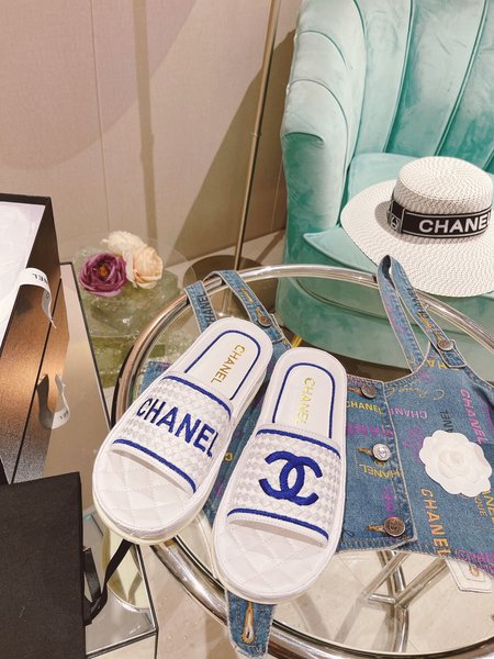 Chanel Woven sole canvas height increasing shoes