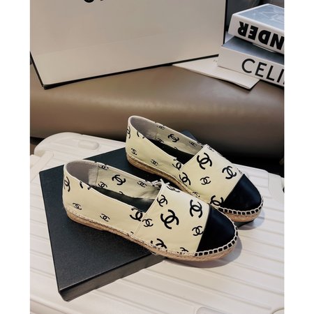 Chanel Espadrilles large Logo color matching elements