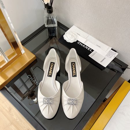 Chanel hollow flat shoes