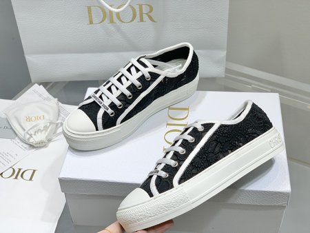 Dior embroidered lace flat shoes