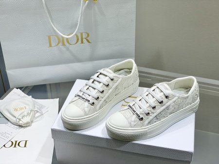 Dior embroidered lace flat shoes