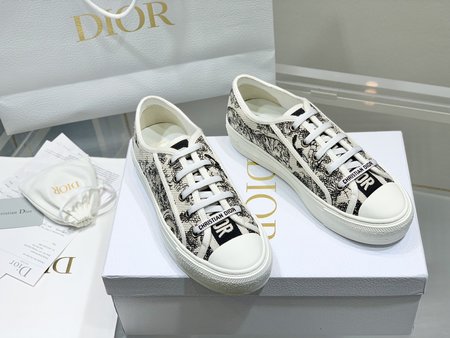 Dior hand embroidered flat shoes