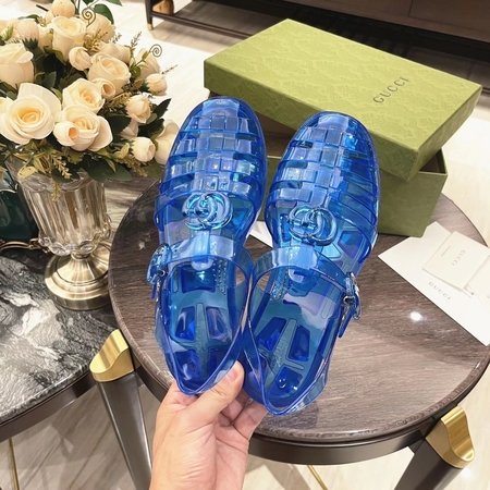 Gucci Double G sandals