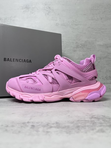 Balenciaga 3.0 sneakers pink