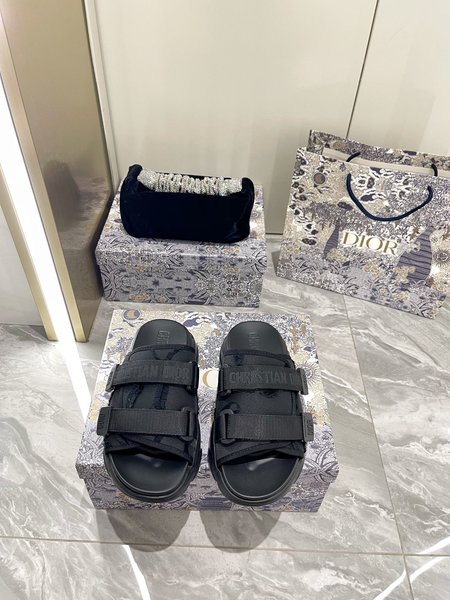 Dior slippers