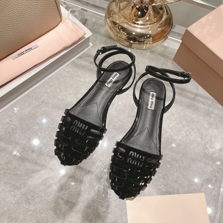Miu Miu simple and elegant sandals