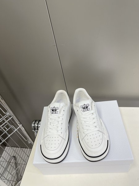 Dior Casual sneakers in white calfskin