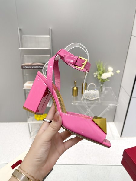 Valentino classic heel style