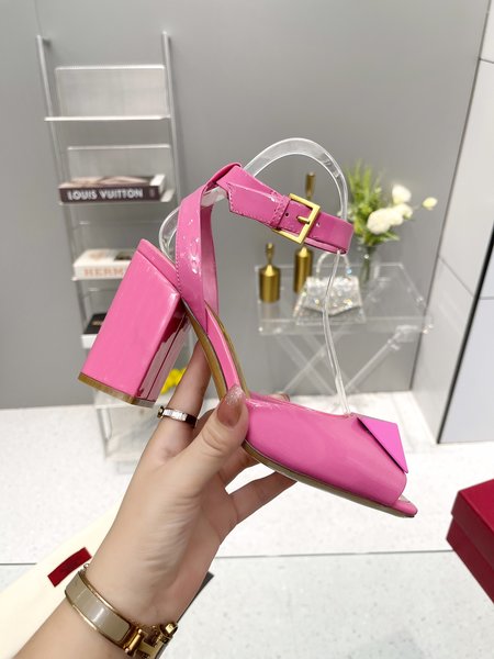 Valentino classic heel style