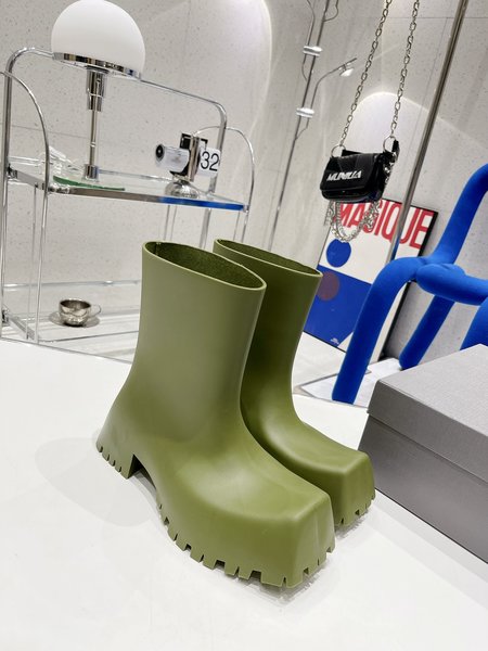 Balenciaga TrooPer Platform Rain Boots