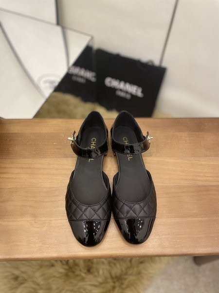 Chanel Patent leather toe Lambskin argyle