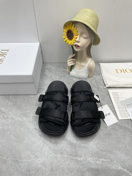 Dior D-Wander Sport Sliders