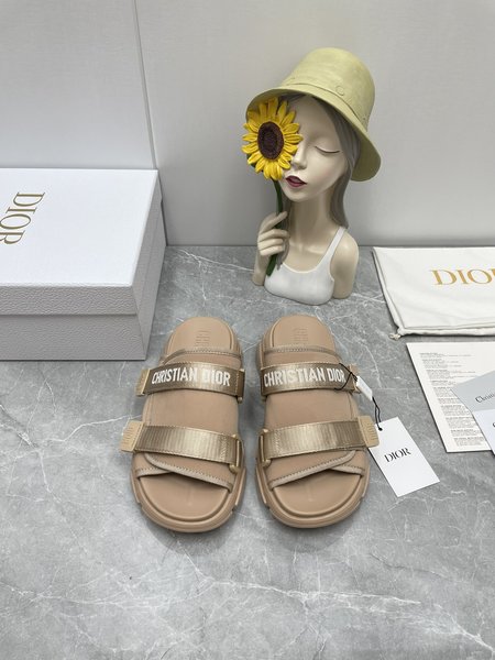 Dior D-Wander Sport Sliders