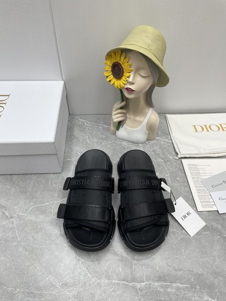 Dior D-Wander Sport Sliders