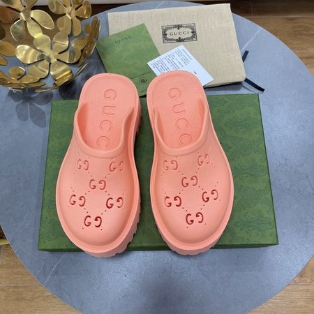 Gucci women s flat shoes