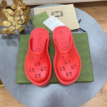 Gucci women s flat shoes