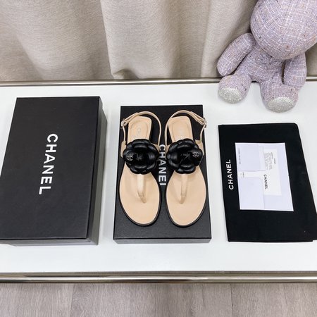 Chanel thong flat sandals