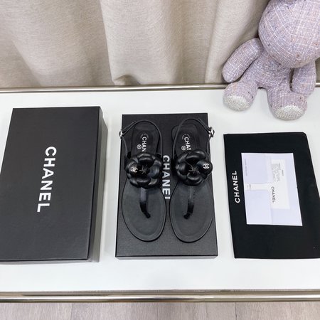 Chanel thong flat sandals